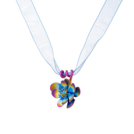 Titanium Flowers Pendant with Diamonds Stamens